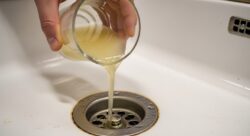 Forget vinegar and baking soda: pour half a glass of this and your drain will clean itself effortlessly, but some say it’s a dangerous fad